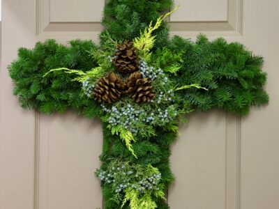 28 inch Cross Wreath